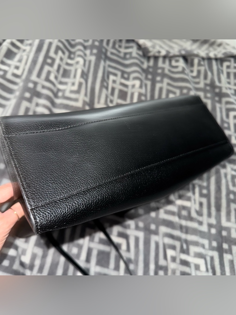 Marc Jacobs ‘The Grind’ Black Pebbled Leather Tote - Picture 10 of 14